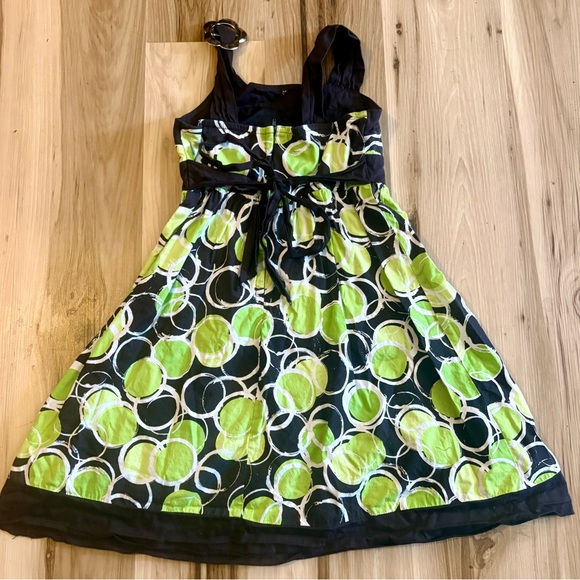 Stylish Girls Dress with Green and Black Pattern - Picture 2 of 4